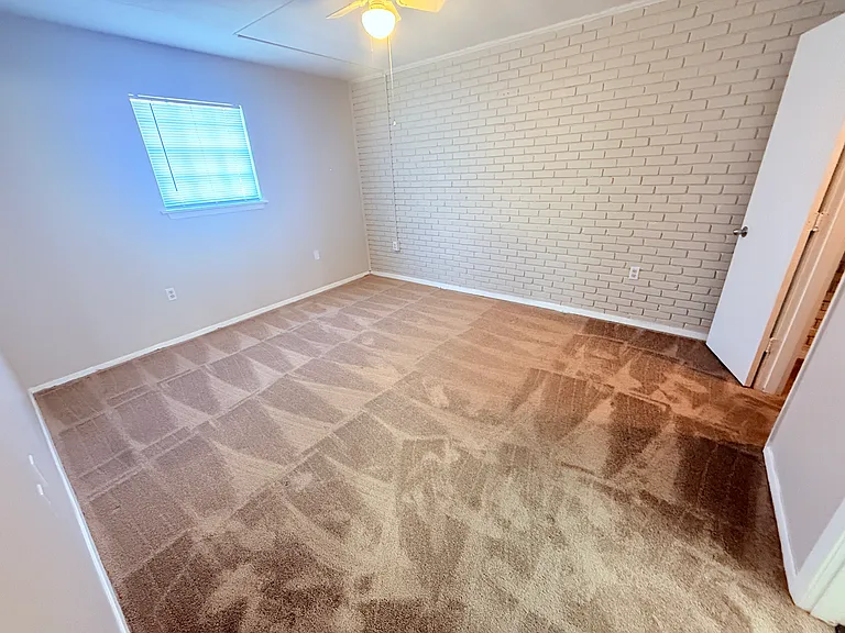 500 N Commerce St #211 — Photo 9