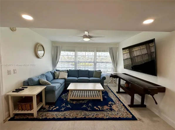 31 Plantation Dr APT 101, Vero Beach, FL 32966