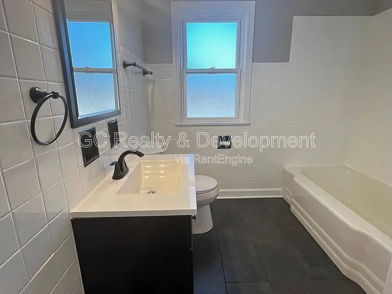 9121 S Utica Ave — Photo 19