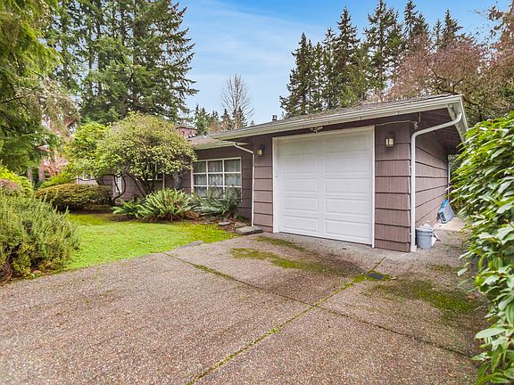 3rd image of 12065 NE 100th St