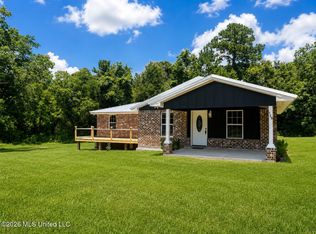 125 7th Ave, Carriere, MS 39426