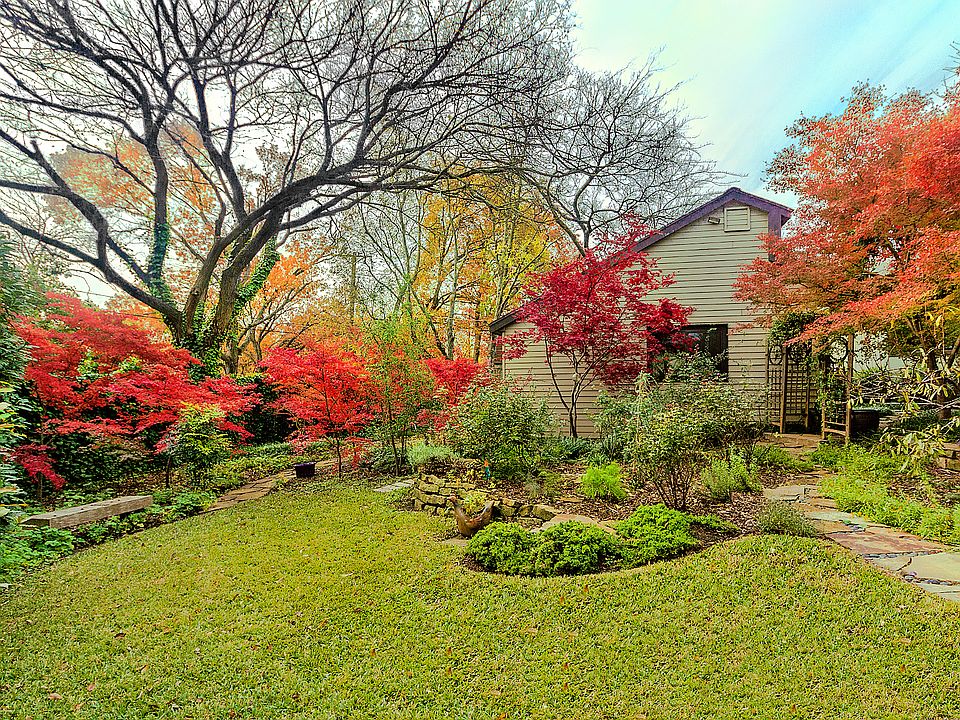 Fall color, garden & studio