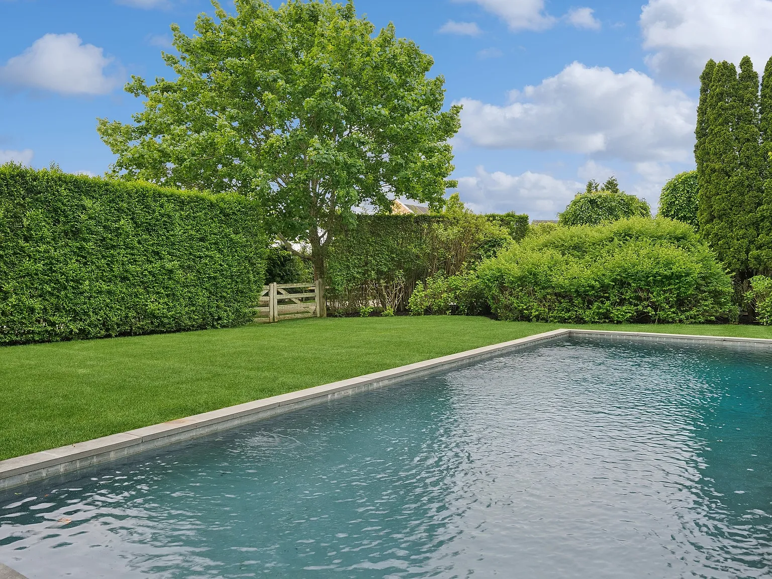 Wonderful Wainscott — Photo 3