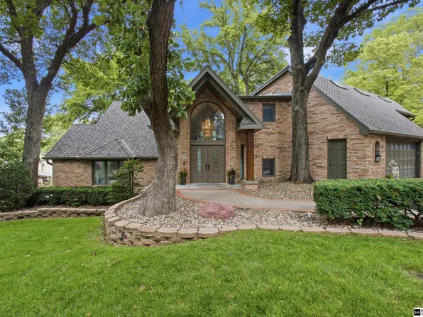 409 N Martin Dr, Bellevue, NE 68005