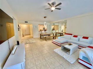 230 Sugar Pine Ln #230, Naples, FL 34108