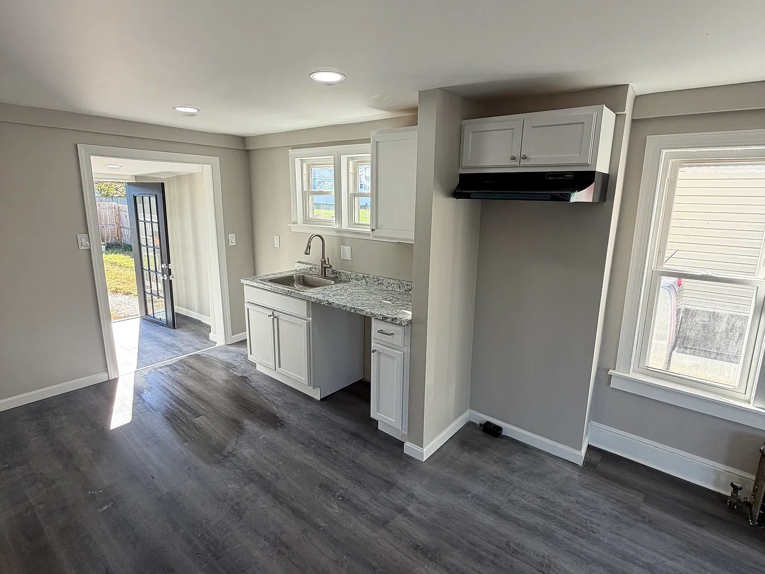 2 bed, 1050 sqft, $1,450 — Photo 4