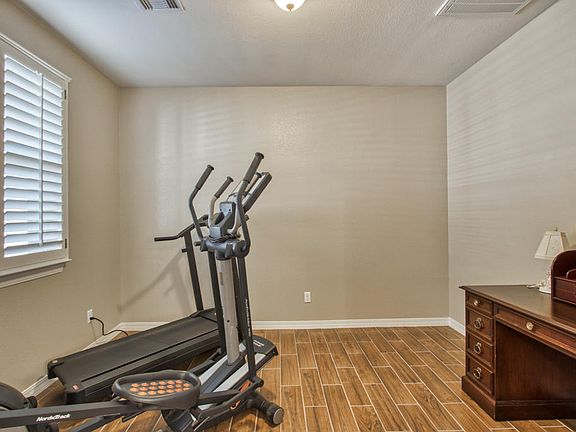 4th image of 12442 Stansbury Dr