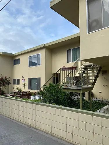 1st image of 12 23rd Ave APT 3