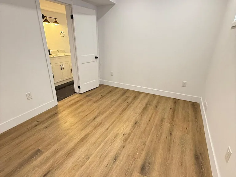 2595 Bateman Trl — Photo 8