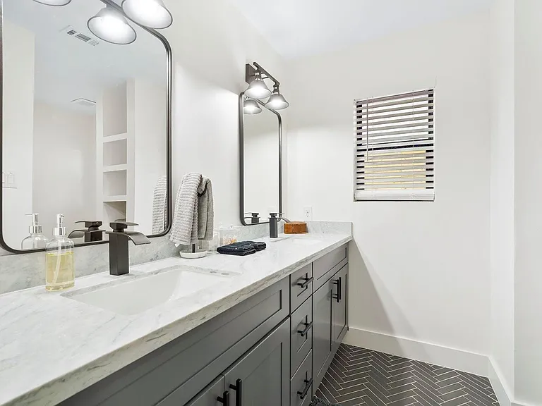 3327 Freshmeadows Dr — Photo 20