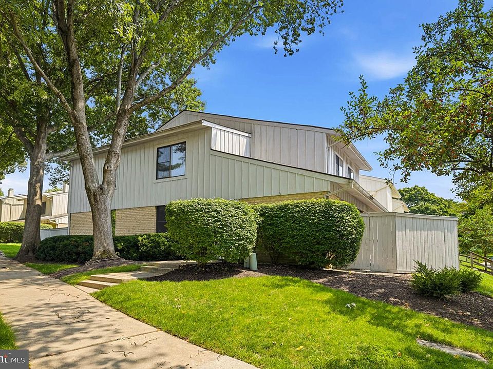 1st image of 10901 Trotting Ridge Way Unit 9-2