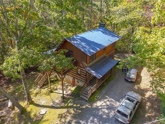 4th image of 1105 Fall Creek Rd