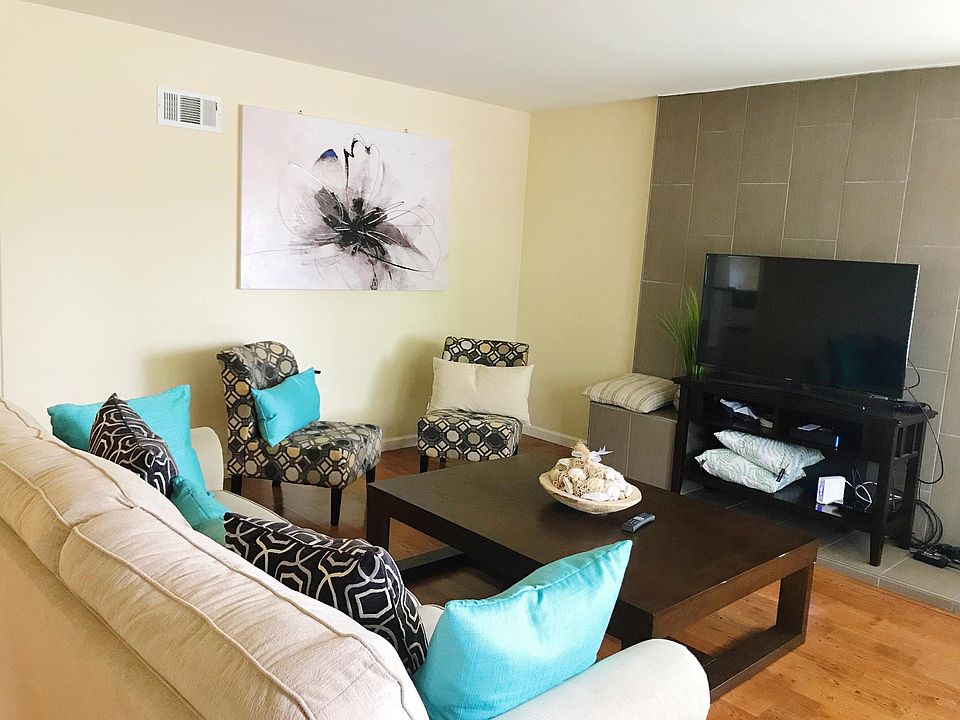 1st image of 2254 Roosevelt Ave