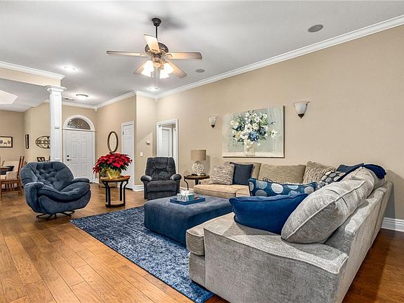 4th image of 1812 Heritage Dr
