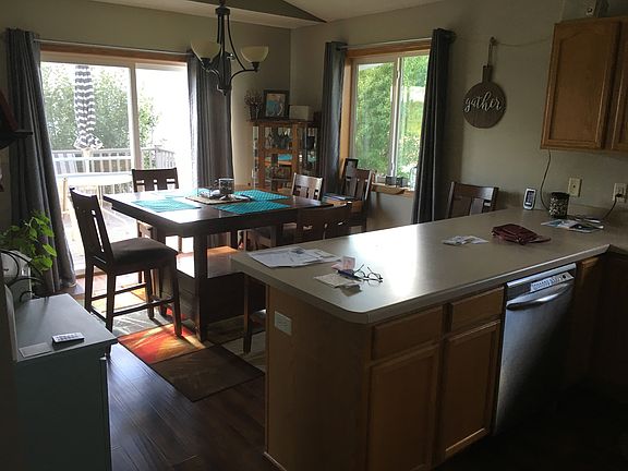 2nd image of 315 4th St SW