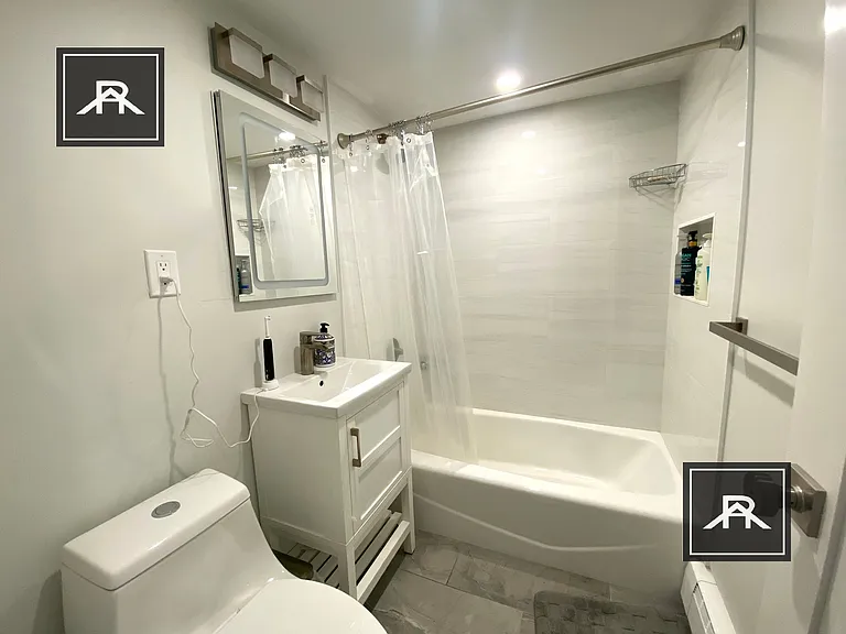 48 Green St #403 — Photo 8