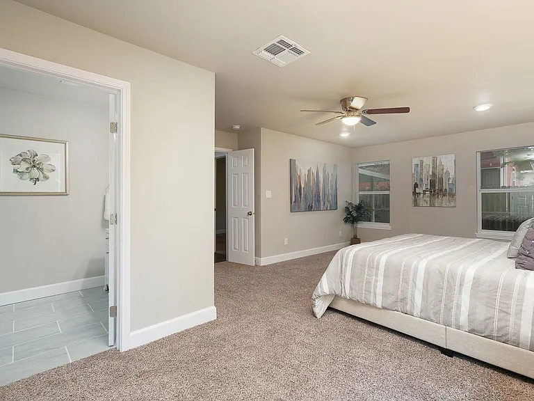 1326 Ervin St — Photo 10