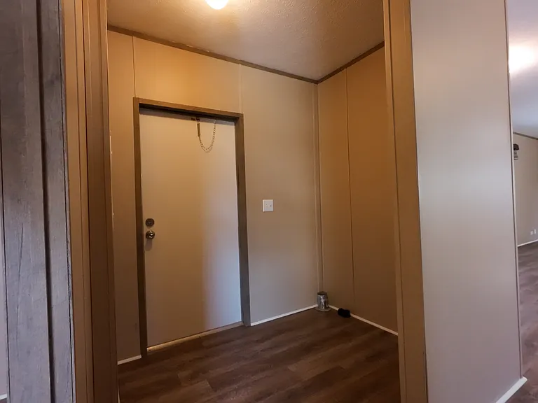 304 Reeves St #G4 — Photo 6