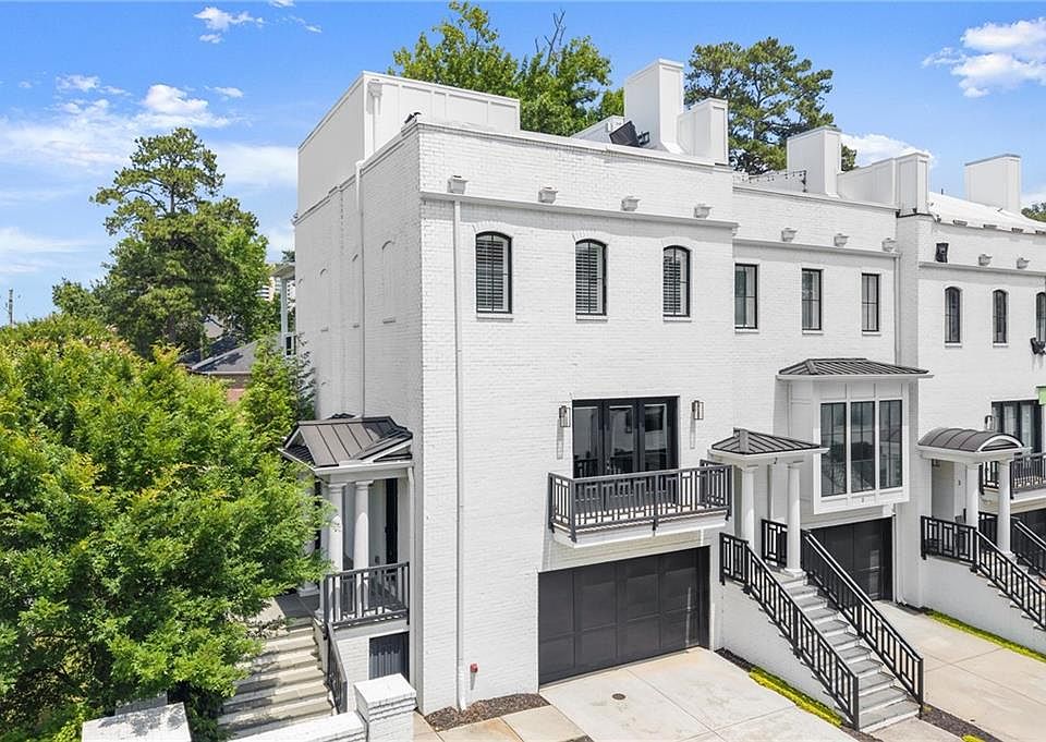 1st image of 3667 Peachtree Rd #1
