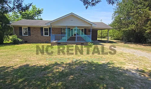 900 Greenwood Blvd Photo 1