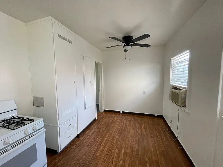 28 S Virginia Ave #28 — Photo 6