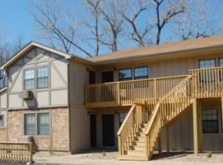 6338 Caenen Lake Rd, Shawnee Mission, KS 66216