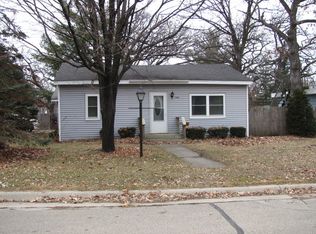 1524 Shaw St, South Beloit, IL 61080