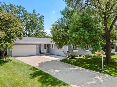 4060 Quaker Ln N, Plymouth, MN, 55441