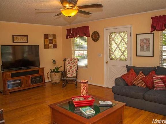 5th image of 6825 Larkspur Ave