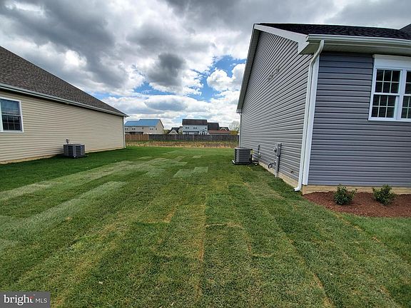 3rd image of 1084 Agricopia Dr
