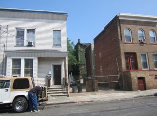 26 Hecker St, Newark, NJ 07103