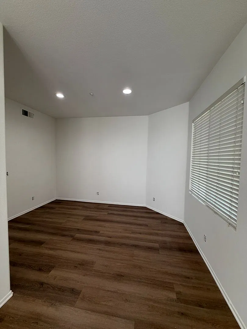 Sheridan Place: 3 Bed 2.5 Bath Attached Townhouse — Photo 4