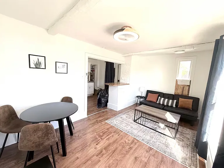 1316 Franklin St #4 — Photo 7