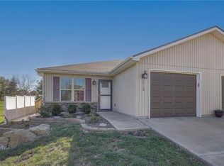 1713 Jo Ann Dr, Raymore, MO 64083