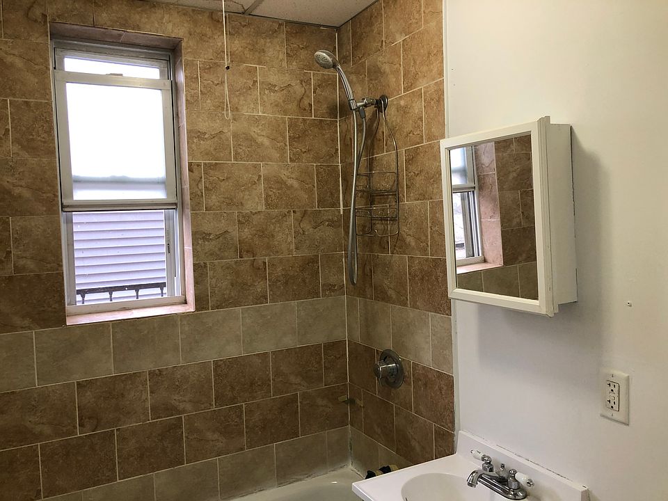 2nd image of 38-40 Kelly Pkwy #23Q
