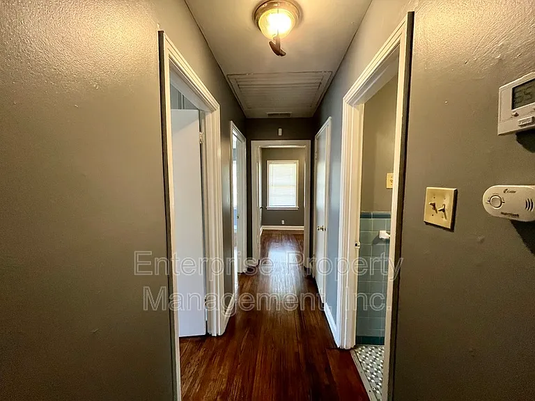 1922 Saint Elmo Ave — Photo 15