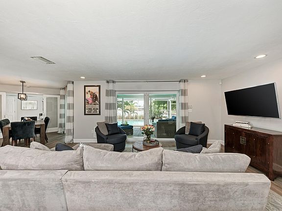 5th image of 5240 Carmilfra Dr