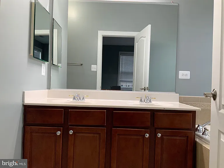 3301 Castle Ridge Cir #36 — Photo 35