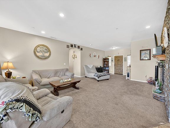 5th image of 20205 Sears Dr