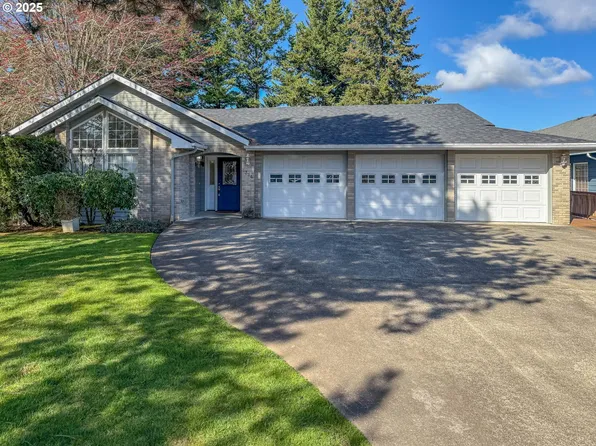 1314 NW Domenico Dr, Roseburg, OR 97471