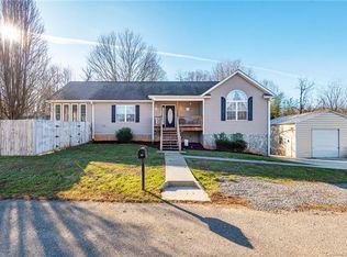 106 Smith Graveyard Rd, Asheville, NC 28806