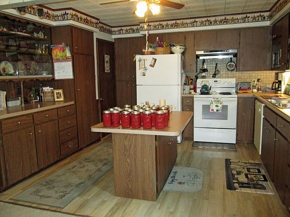3rd image of 534 S 1st St