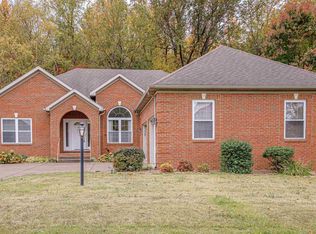 2853 Oak Trail Dr, Newburgh, IN