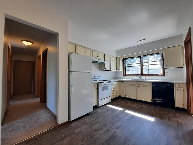 1450 Wing St #6B — Photo 9
