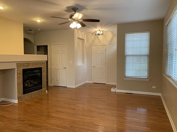 3rd image of 105 Remington Dr