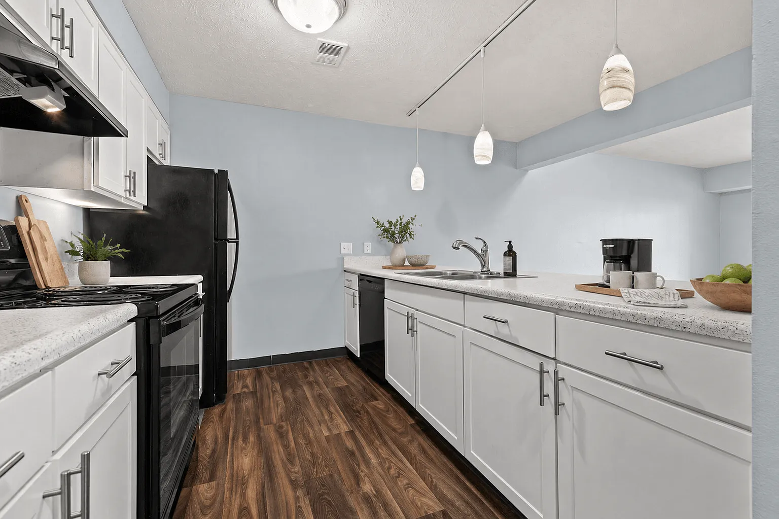 Fairfax Apartments - Lansing, MI — Photo 4