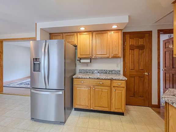 5th image of 91 Lynch Rd