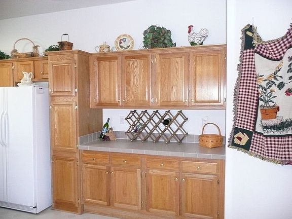 Side Kitchen