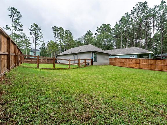 4th image of 15618 Redwood Lane