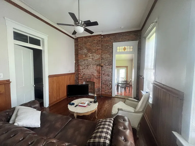 1327 E Washington St — Photo 11